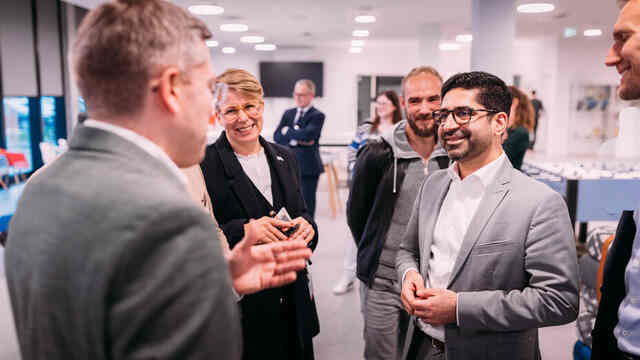 Minister Mansoori trifft hessische Games-Branche