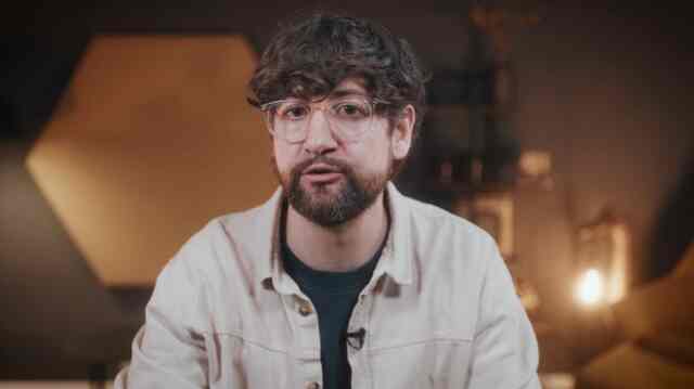 Insider deckt Betrugs-Masche in Knossis Agentur auf